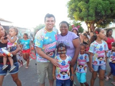 Carnaval 2014: Bloco Infantil Algodão Doce leva multidão as ruas de Valença  - Imagem 21