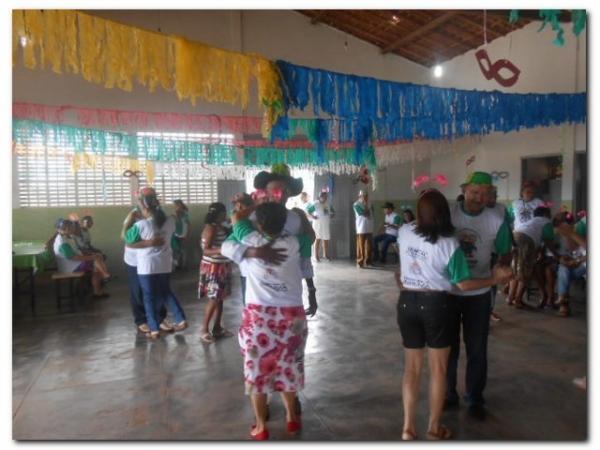 Carnaval da melhor idade foi um sucesso! - Imagem 26