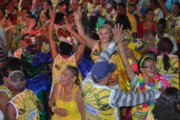 A Melhor Idade faz a alegria da primeira noite do Carnaval de Luzilândia - Imagem 2