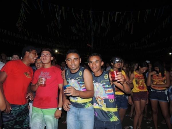 Confira os melhores cliques do 1ª dia de carnaval 2014 em Curralinhos  - Imagem 8