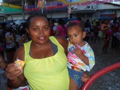 Carnaval 2014: Bloco Infantil Algodão Doce leva multidão as ruas de Valença  - Imagem 10