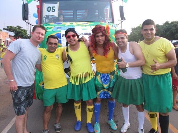 Carnaval 2014: Corso arrasta multidão em Valença - Imagem 32