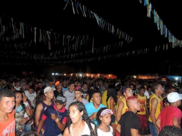 Confira os melhores cliques do 1ª dia de carnaval 2014 em Curralinhos  - Imagem 40