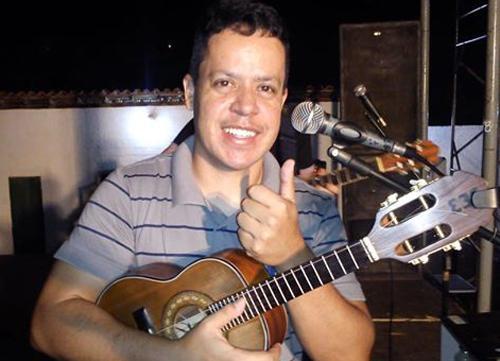 Feliz aniversário para Mano Bell que troca de idade nesta quinta-feira