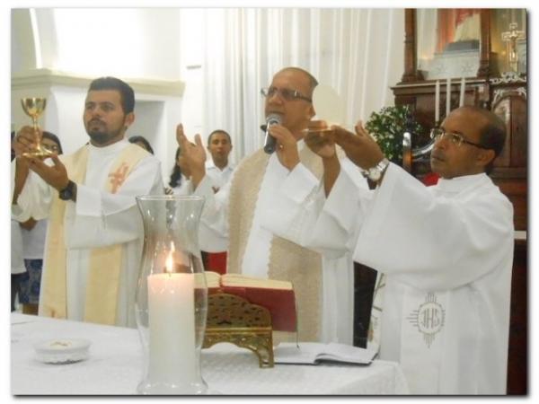 Festejo de São José em Inhuma reúne milhares de fiéis  - Imagem 3