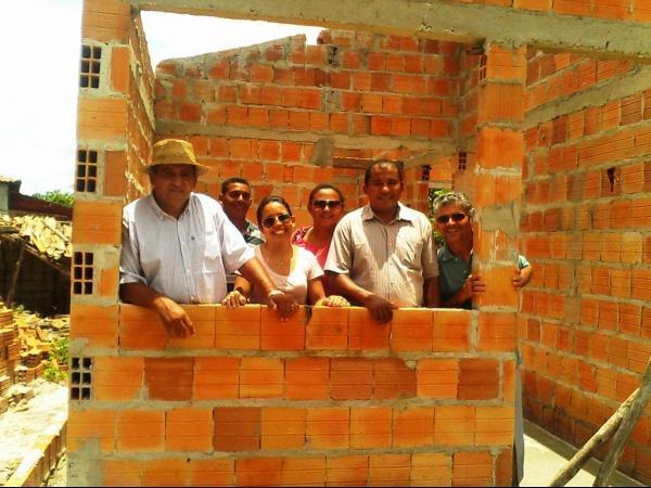 Prefeito Zé Resende e equipe da SEMAS visita obras do Minha Casa Minha Vida em Boa Hora - Imagem 1