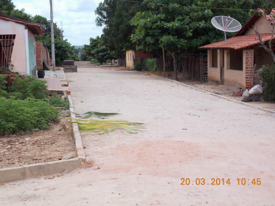 Rua Piripiri Bairro São José recebe calçamento