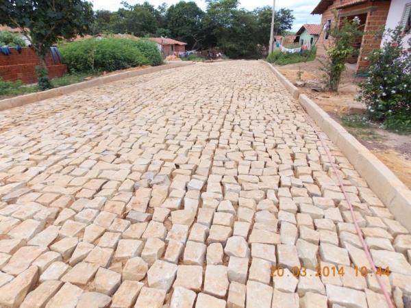 Rua Piripiri Bairro São José recebe calçamento - Imagem 6