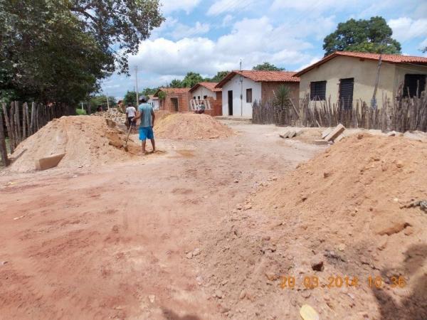 Rua Piripiri Bairro São José recebe calçamento - Imagem 5