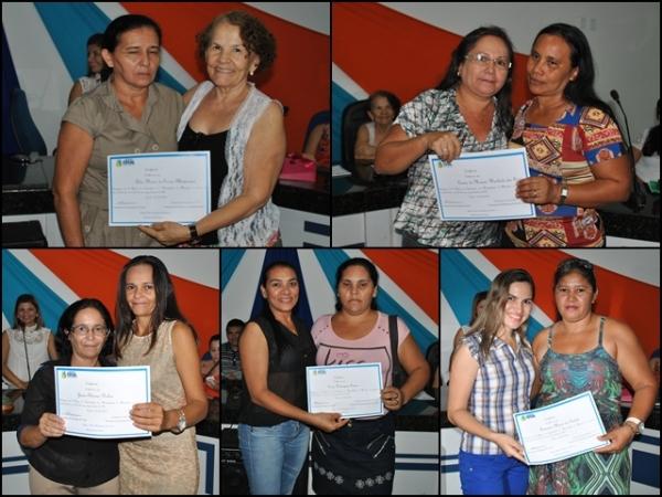 Merendeiras recebem certificados do curso de capacitação em manipulação de alimentos - Imagem 4