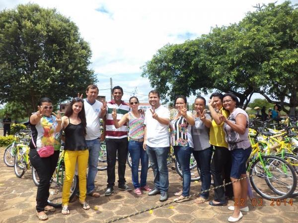 entrega de 300 bicicletas do programa pedala Piauí aos alunos - Imagem 66