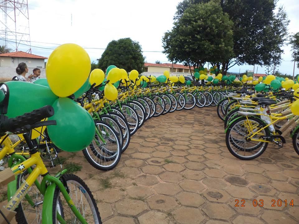 entrega de 300 bicicletas do programa pedala Piauí aos alunos