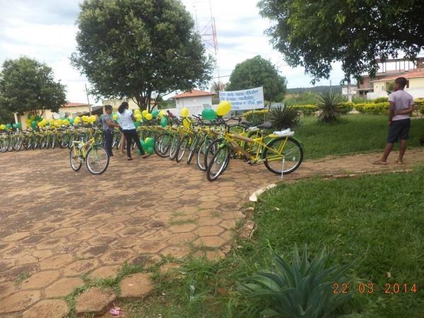 entrega de 300 bicicletas do programa pedala Piauí aos alunos - Imagem 2