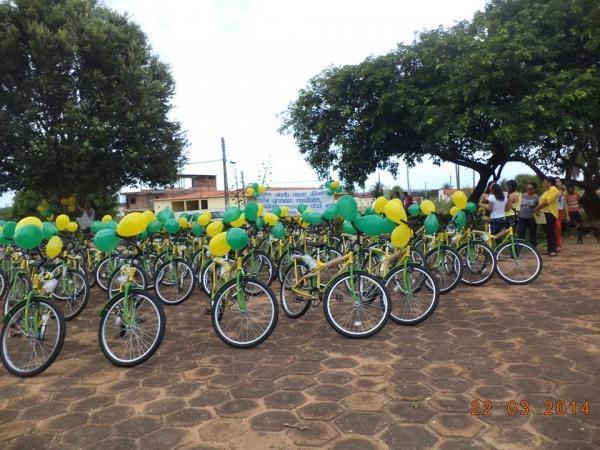 entrega de 300 bicicletas do programa pedala Piauí aos alunos - Imagem 10