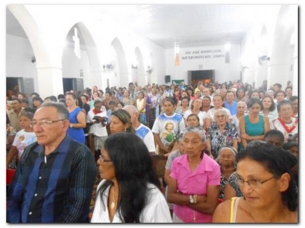 Festejo de São José em Inhuma reúne milhares de fiéis - Imagem 4