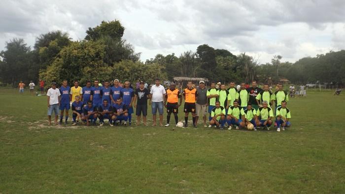 Prefeito Zé Henrique prestigia a abertura do campeonato de veteranos