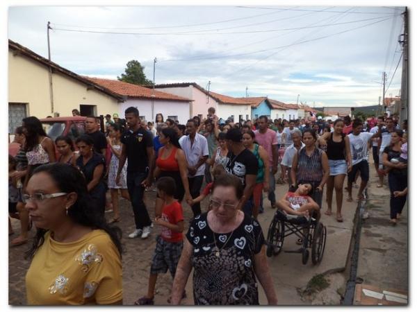 Festejo de São José em Inhuma reúne milhares de fiéis  - Imagem 8