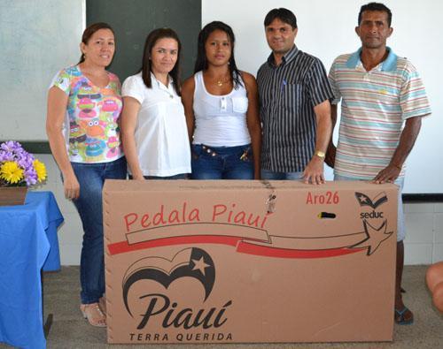 Prefeitura e Semec fazem entrega da 2ª etapa do Programa Pedala Piauí
