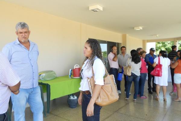 A Prefeita de Currais Claudia Lobo e secretario de finanças Luis Lobo participa da criação do comité da bacia hidrográfica do Rio  Gurgueia  - Imagem 3