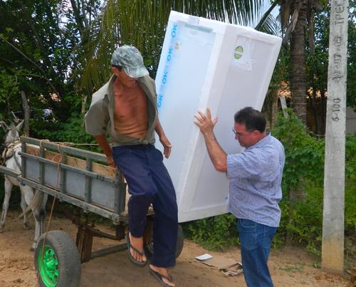 Programa Agente Eletrobras realizou troca de geladeiras e lâmpadas em Brasileira - Imagem 6