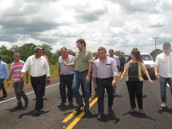 Governador Wilson Martins esteve em Barras nesta terça-feira - Imagem 6