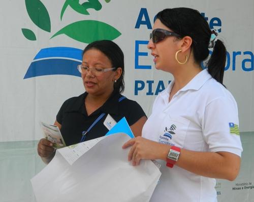 Programa Agente Eletrobras realizou troca de geladeiras e lâmpadas em Brasileira - Imagem 38