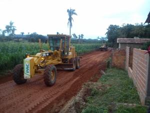 Recuperação de estradas vicinais no município de Arraial - PI.