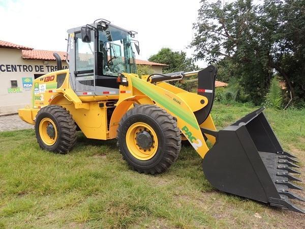 Prefeitura de Monsenhor Gil adquire máquina através do PAC 2 - Imagem 10