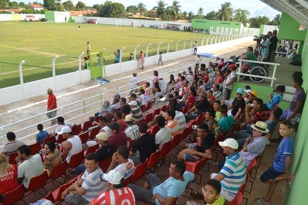 Caiçara empata e torcidade faz festa com a volta do Desudedith Melo