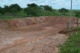 Prefeitura de Caxingó prepara tanques para criação de peixes no município
