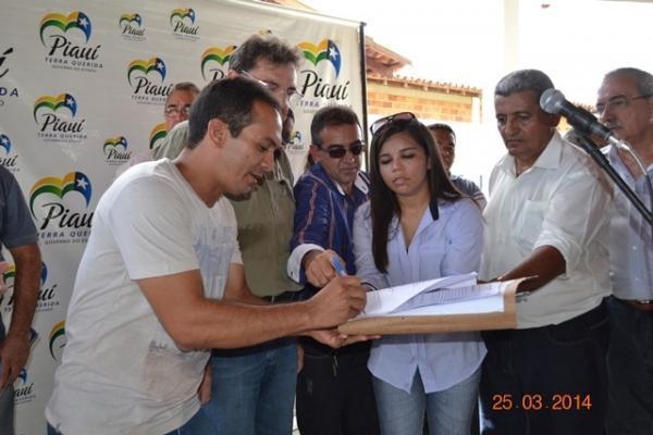 Governador visita obras em andamento no município de Boa Hora - Imagem 38