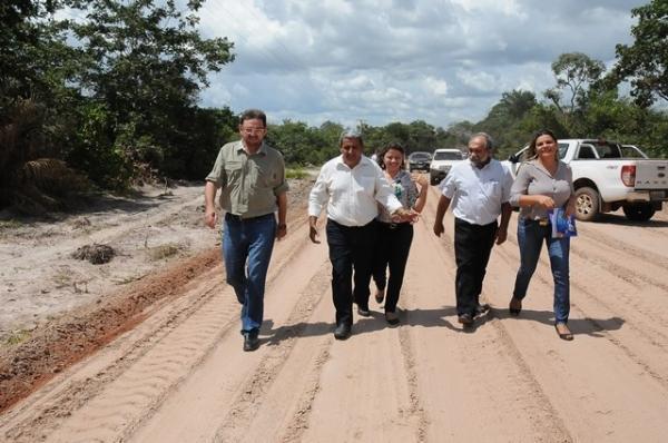 Governador visita obras em andamento no município de Boa Hora - Imagem 8