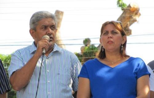 Prefeito Tintin assina contrato de adesão ao Plano Municipal de Educação