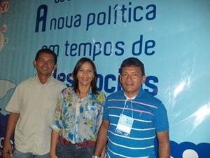 Caravana do PP de Cocal de Telha participa de seminário em Teresina