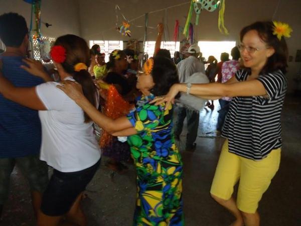 Secretária Municipal de Assistência Social Realizou Carnaval da Melhor Idade - Imagem 72