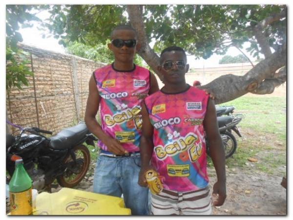 Blocos Beija Eu e Só Amigos deixam as pessoas fascinadas ao desfilarem pelas ruas de Inhuma - Imagem 25