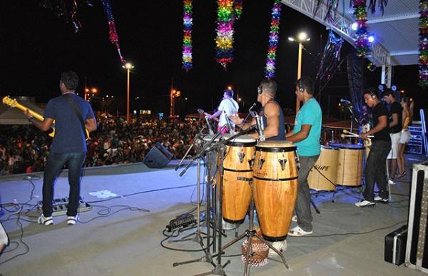 Segunda noite de carnaval é tranquila e supera expectativa de público em Cocal - Imagem 2