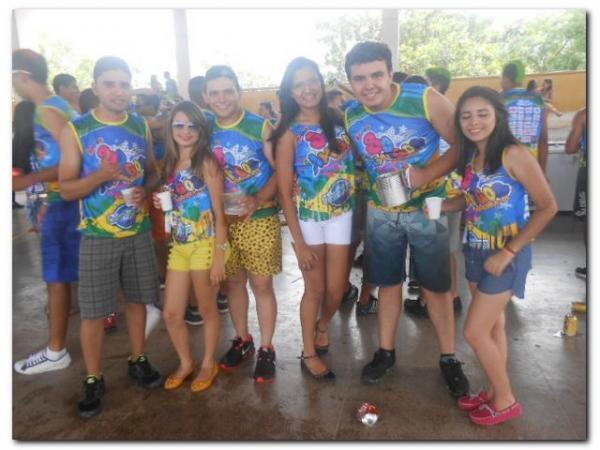 Blocos Beija Eu e Só Amigos deixam as pessoas fascinadas ao desfilarem pelas ruas de Inhuma - Imagem 8