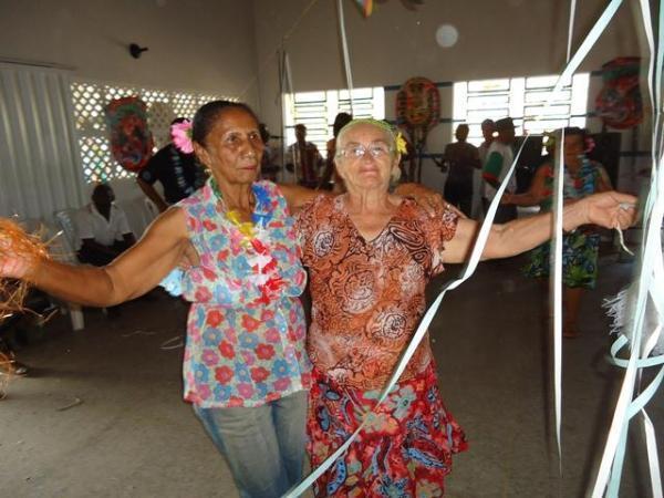 Secretária Municipal de Assistência Social Realizou Carnaval da Melhor Idade - Imagem 87
