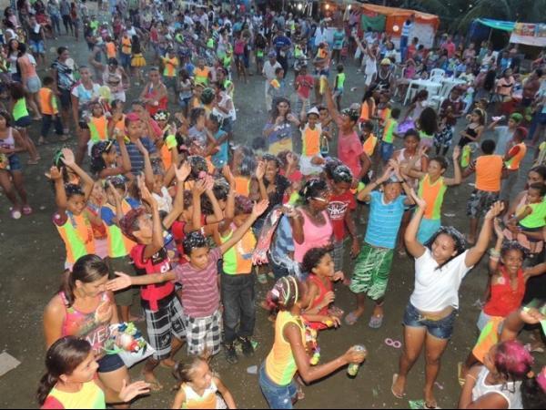 Desfile do bloco infantil Enry Alé em Curralinhos - Imagem 4