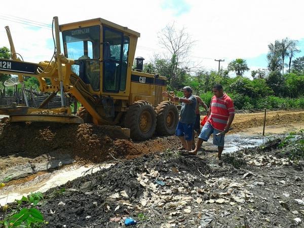 Prefeito Zé Resende visita obra de recuperação da estrada do Mato Seco.  - Imagem 5