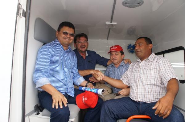 Governo estrega obras no extremo sul do Piauí. - Imagem 24