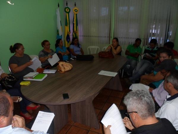 Prefeito Walfrdo Filho se reúne com secretários para definir ações do Projeto Prefeito Amigos da Criança - Imagem 5