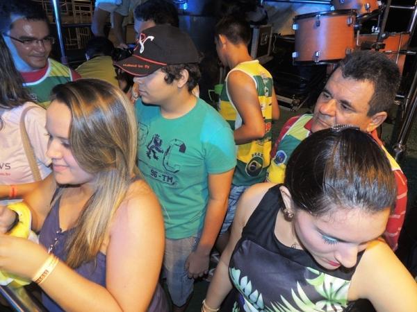 Bandas levam o público à praça na segunda feira de carnaval - Imagem 16