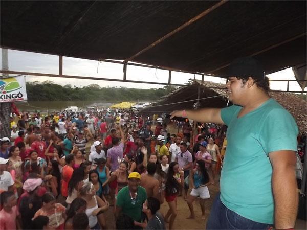 Forró de Play Boy agita multidão no último dia de carnaval de Caxingó - Imagem 2