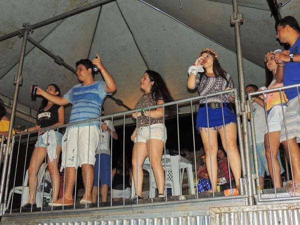 Bandas levam o público à praça na segunda feira de carnaval - Imagem 42