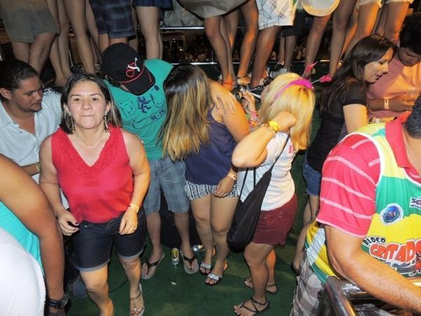 Bandas levam o público à praça na segunda feira de carnaval - Imagem 51