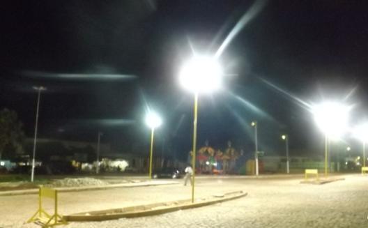 Nova iluminação na Praça Dom Expedito Lopes - Imagem 3