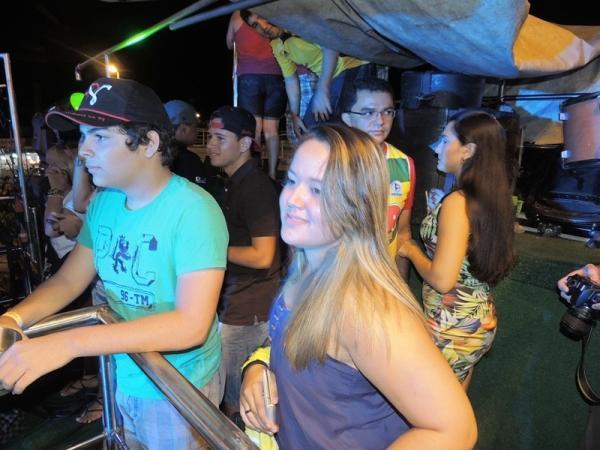 Bandas levam o público à praça na segunda feira de carnaval - Imagem 18