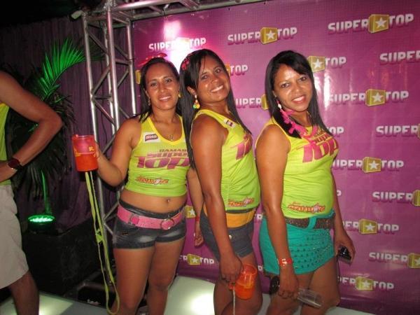 Confira fotos do Camarote Super Top na última noite de Carnaval - Imagem 17